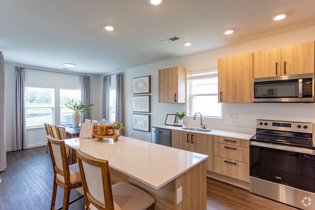 3BR, 2.5BA - 1907SF