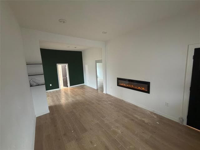 Photo - 216 W 9th St