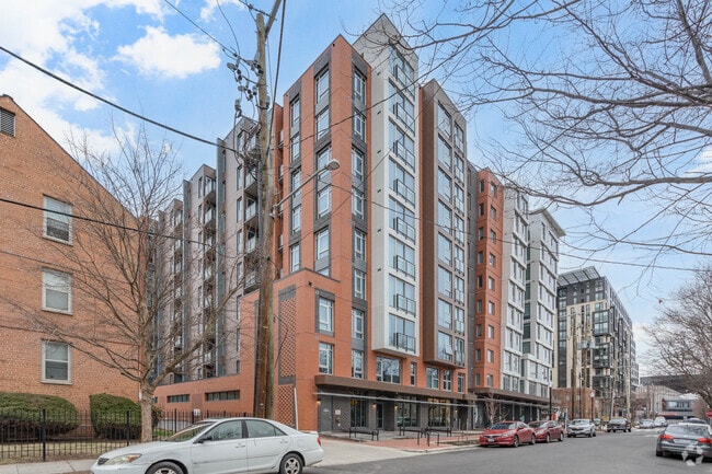 1550 First St SW