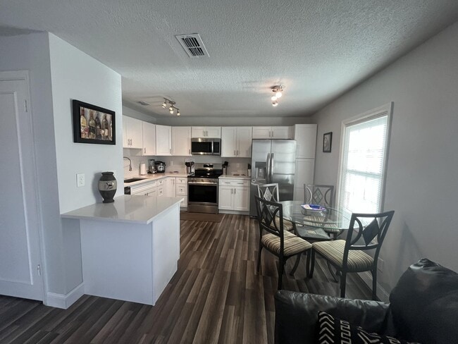 5132 Beach Dr SE Unit D
