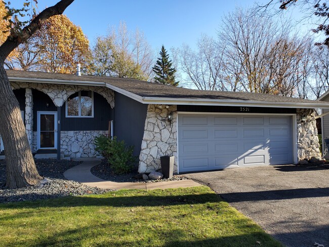 Photo - 2521 Cedar Hills Dr