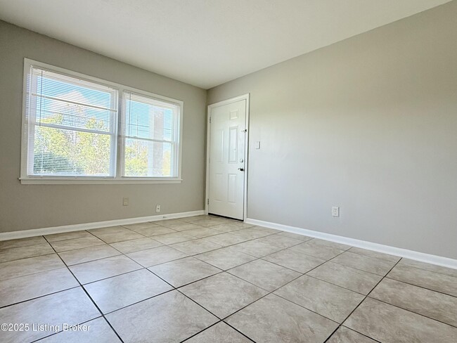 Photo - 12611 E Orell Rd Unit 2