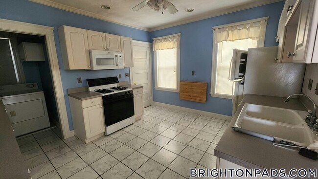 Photo - 18 Bigelow St Unit 1