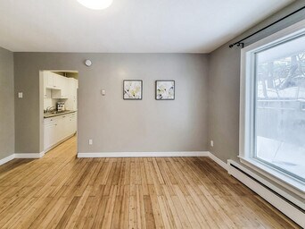 Photo - Parkland Village