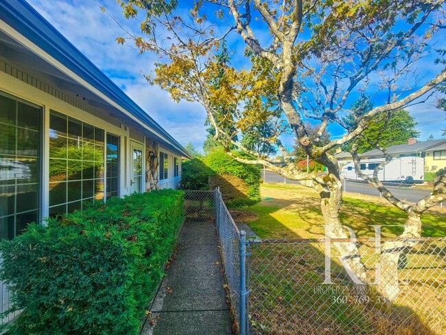 Photo - Spacious 4-Bedroom Rambler with Fenced Yar...