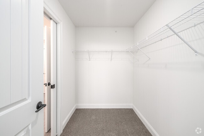 2BR, 2BA - 1,280SF - Second Bedroom - Closet