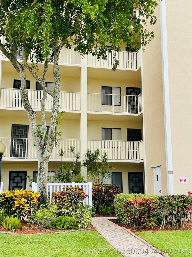 14476 Amberly Ln Unit 208