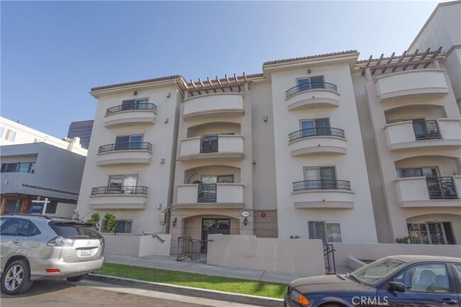 Building Photo - 11848 Kiowa Ave Unit 106 Rental