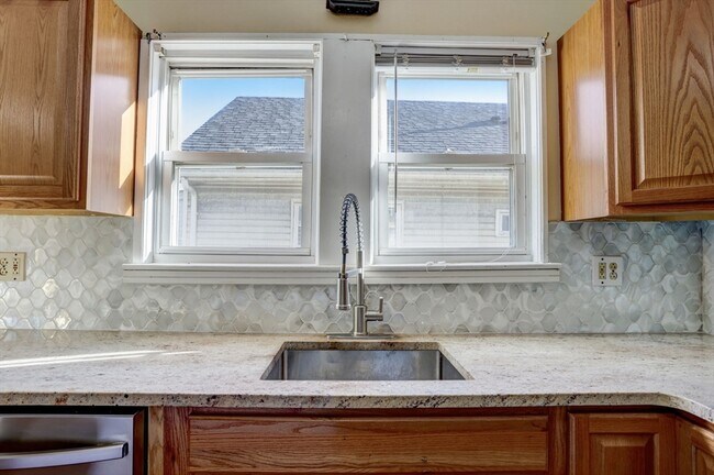 Photo - 93 Bailey Rd Unit #2