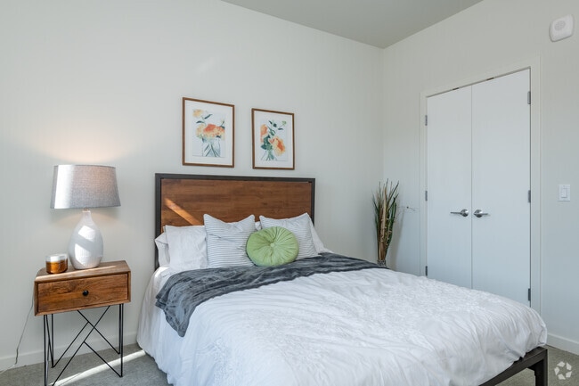1 BR, 1 BA - 900SF Floorplan A