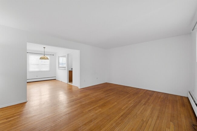 Building Photo - 43 Conforti Ave Unit 25