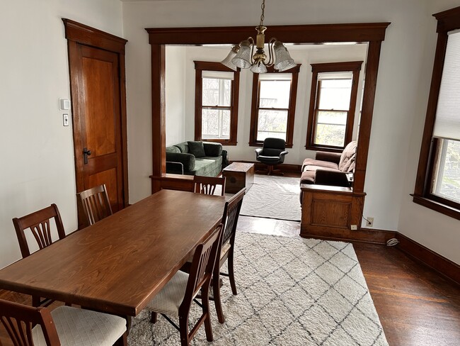 Building Photo - 146 Foster St Unit 2BR with Deck