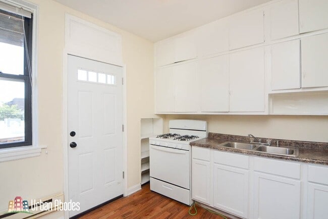 Photo - 4411 N Wolcott Ave Unit M03B