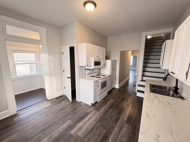 Photo - 109 S 13th St