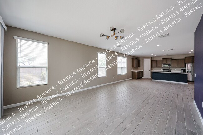 38017 W San Alvarez Ave