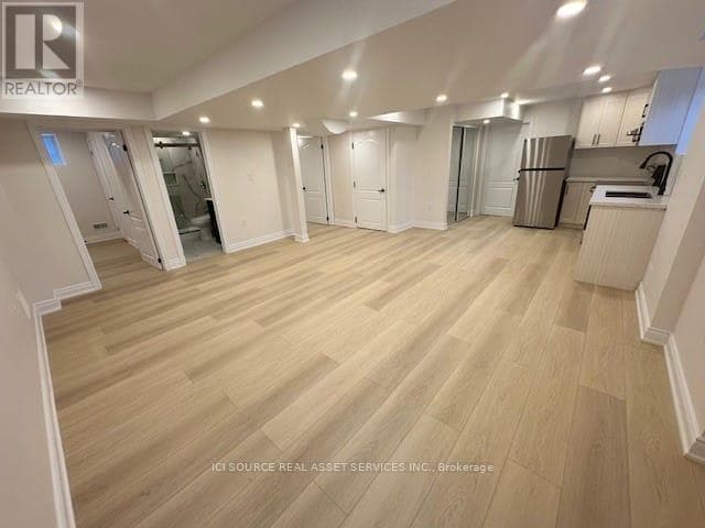 Photo - 198 Camellia Cres