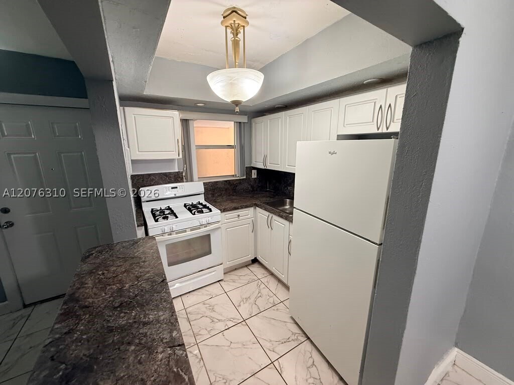 Photo - 350 E 21st St Unit 108