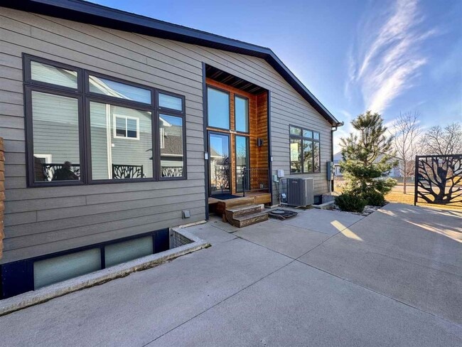 Photo - 704 American Pharaoh Dr