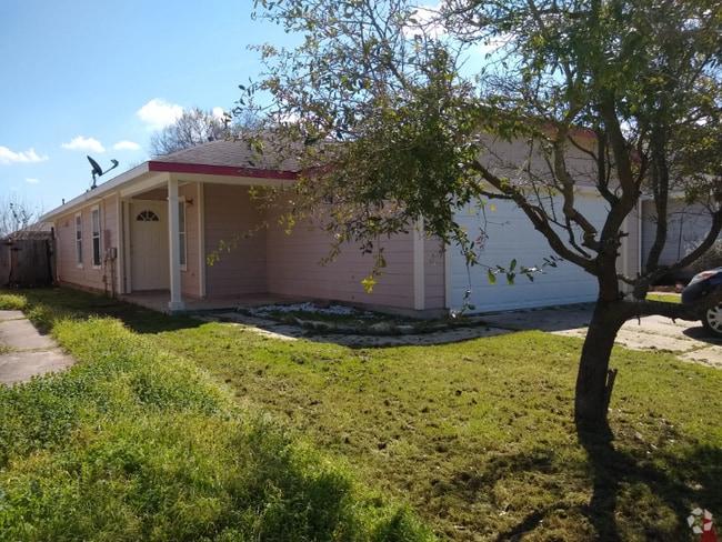 Building Photo - 3205 Crownover St Rental
