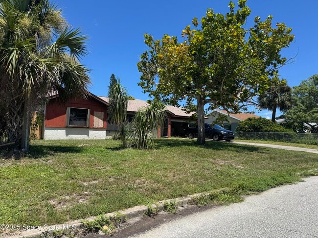 496 Poinciana Dr