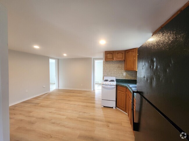 Building Photo - 251 Samsonville Rd Unit 8 Rental