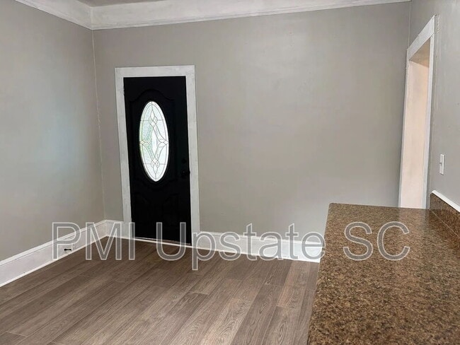 Photo - 10 E Main St