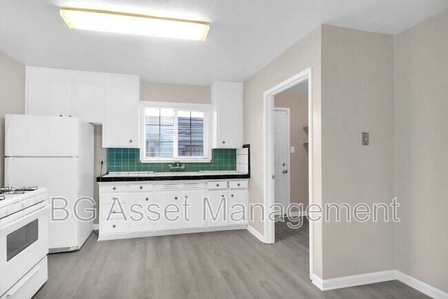 Photo - 150 Marina Way