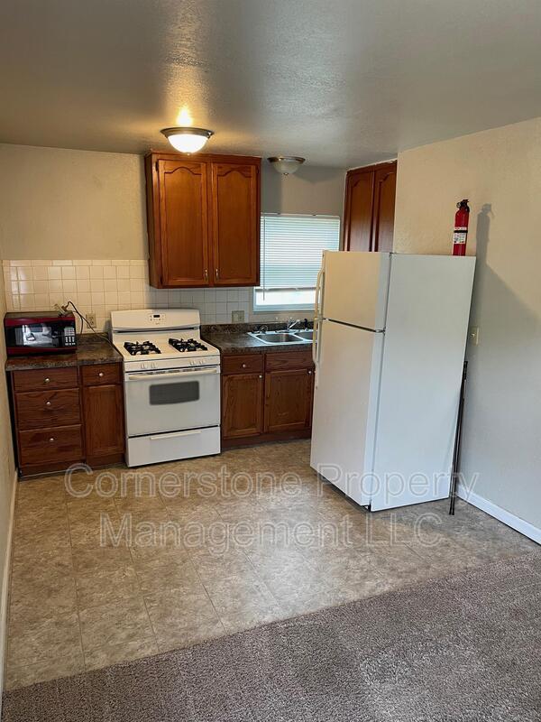 Photo - 8185 Center Dr