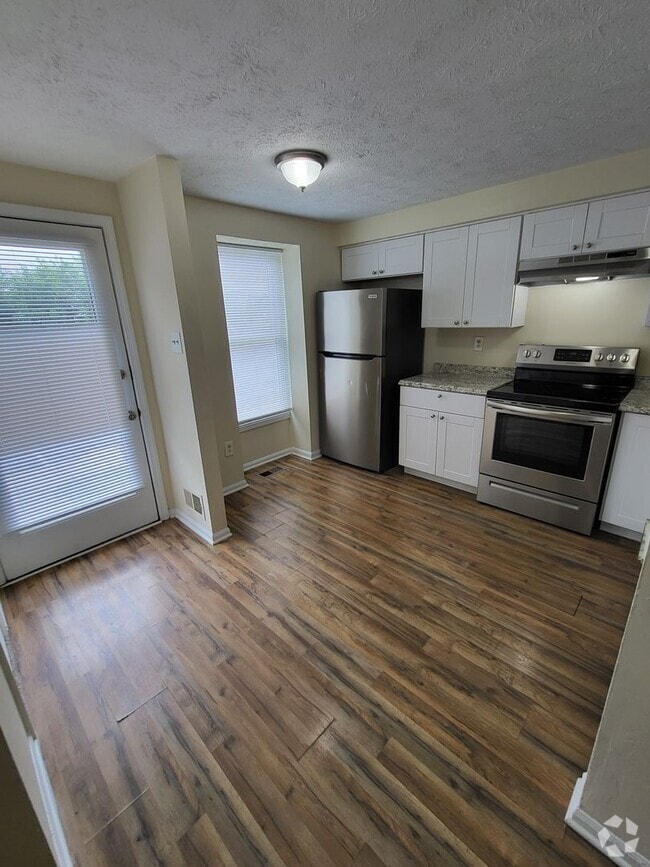 Building Photo - Bright and Welcoming! Rental