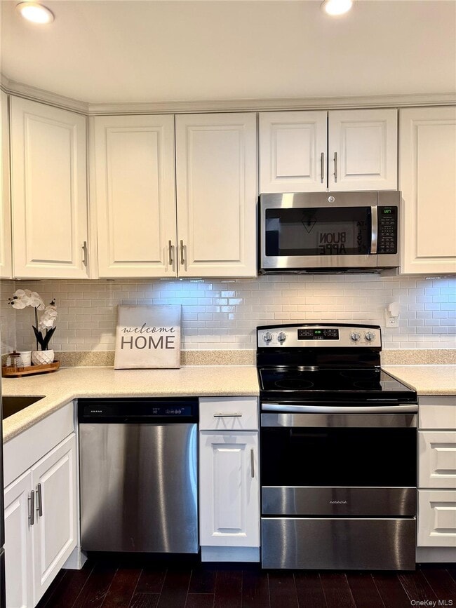 Building Photo - 634 Fox Run Ln