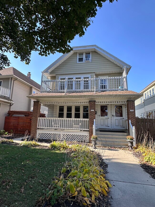 Building Photo - 3251 S Springfield Ave Unit 3251