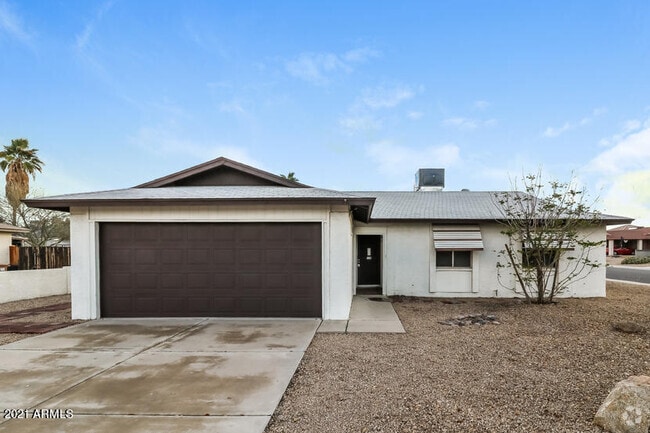 Building Photo - 10003 N 87th Dr Rental