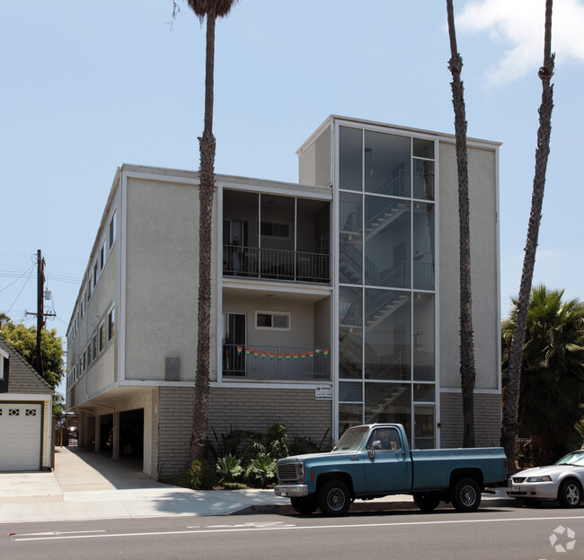 Building Photo - 1254 E. 1st Street Rental