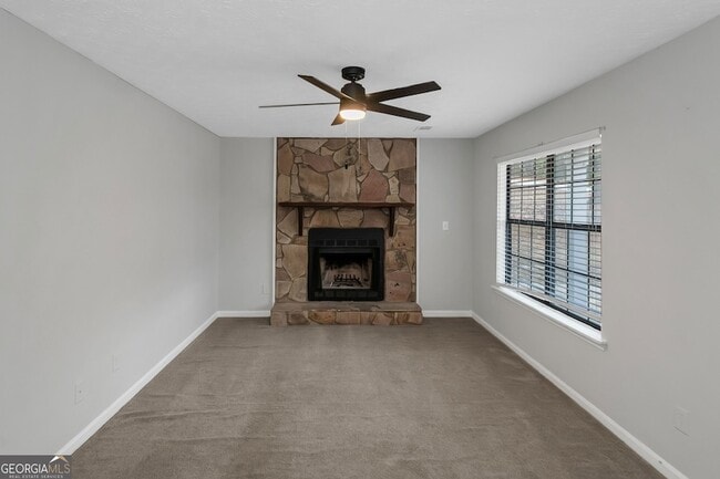 Photo - 321 Summerwood Ln