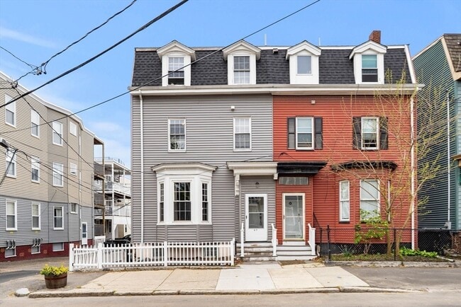 Building Photo - 397 K St Unit 2