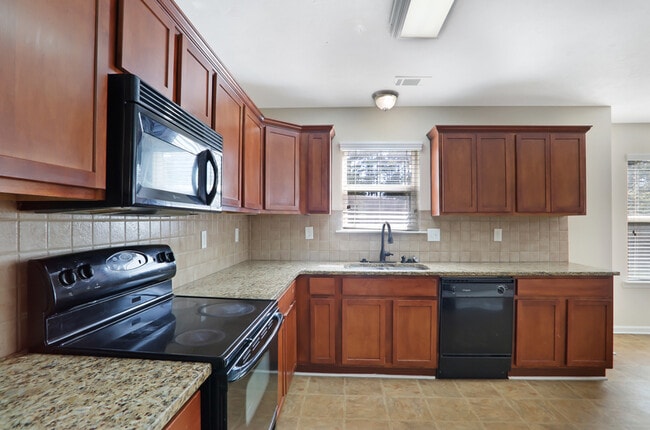 Photo - 4678 Pointe Ct
