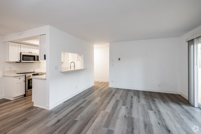 1 habitación, 1 baño, 800 pies cuadrados, sala de estar - Ocean Park Apartments