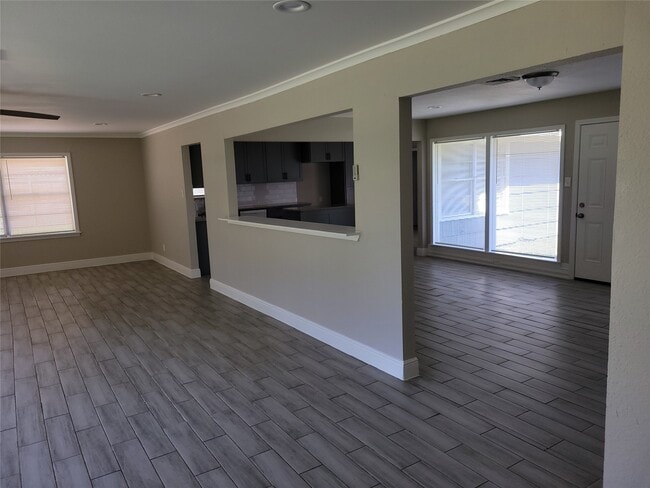 Photo - 7803 Broadview Dr