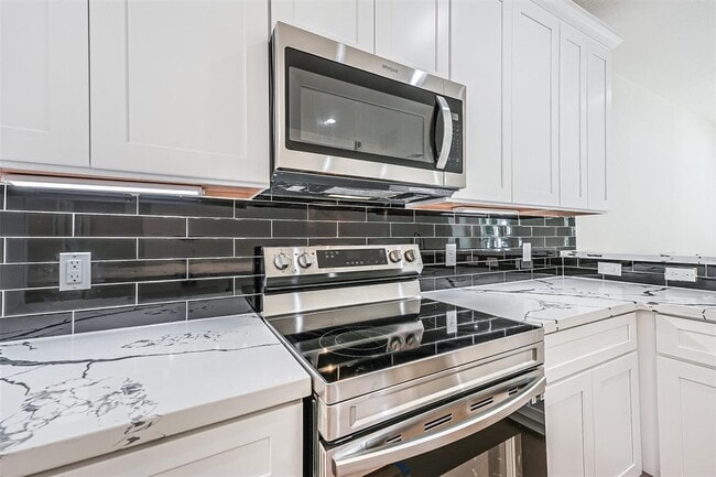 Photo - 5317 Chennault Rd