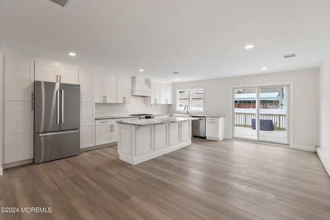 Photo - 1419 Joseph St