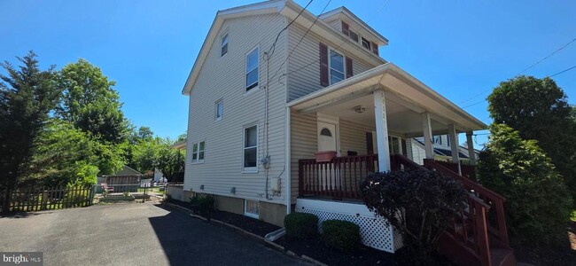 Photo - 246 Franklin St