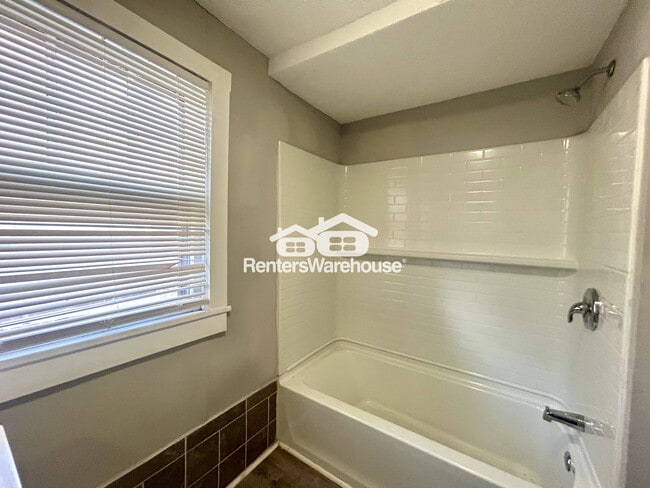 Photo - 2846 Myrtle Ave