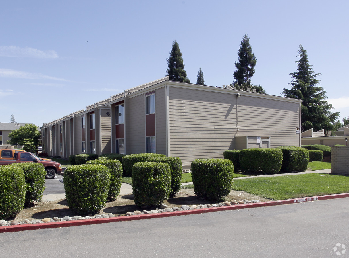 Photo - Folsom Gardens Apartments