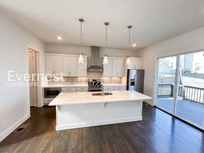 Photo - 915 Delmas Ave
