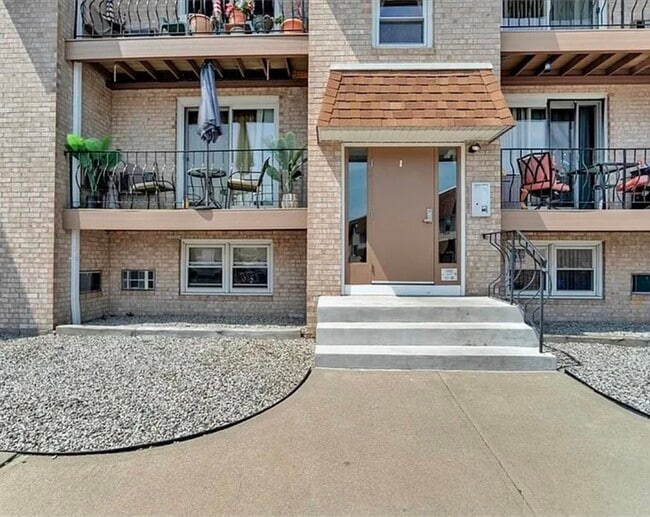 1803 Mineral Spring Ave Unidad B 14