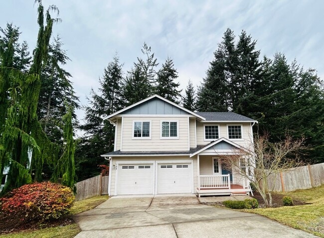 Building Photo - Holiday Move-In Special — Enjoy Half Off Your First Month’s Rent! Lovely 3 Bedroom Home in Coupev...