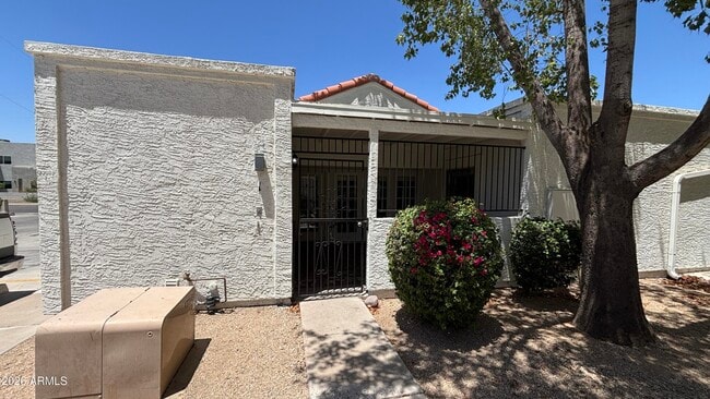 Building Photo - 15801 N 29th St