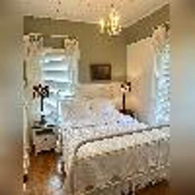 Photo - 251 Charlotte St