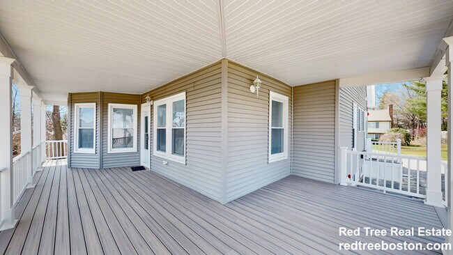 Photo - 659 South St Unidad 3-bed 2-bath Waltham