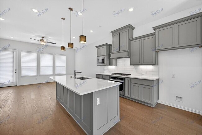 Photo - 3717 Island Vista Dr